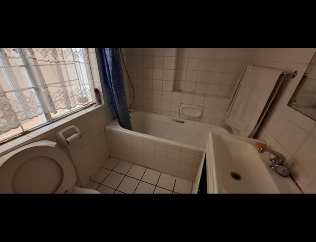 1 BEDROOM PROPERTY TO RENT IN FISH HOEK